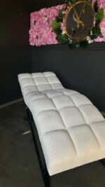 Anatomické lehátko na řasy Loft bílé buklé, černá konstrukce - Obrázek 2