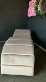 Lehátko na řasy standardní, béžový velur, podélné prošívání - Obrázek 3