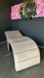 Lehátko na řasy standardní, béžový velur, podélné prošívání - Obrázek 2