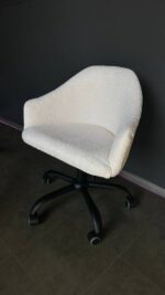 Židle Classic na kolečkách, černá konstrukce, bílá bouclé - Obrázek 4