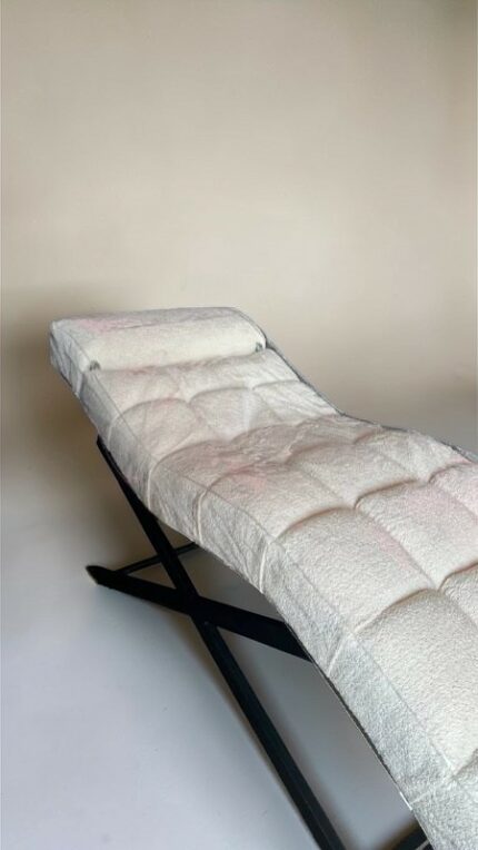 Silikonový potah na lehátko s bílým lemováním