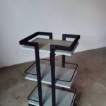 Vozík 01 černý kov, police bílý mramor | Kosmetický vozík na kolečkách