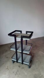 Vozík 01 černý kov, police bílý mramor | Kosmetický vozík na kolečkách