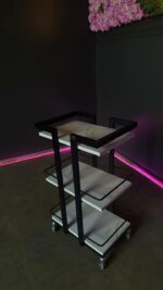 Vozík 01 černý kov, police bílý mramor | Kosmetický vozík na kolečkách - Obrázek 3