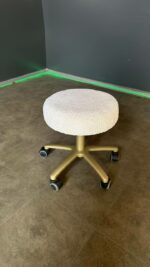Židle Taburet na kolečkách, zlatá konstrukce | Kosmetická židle pro salon - Obrázek 4