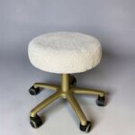 Židle Taburet na kolečkách, zlatá konstrukce | Kosmetická židle pro salon
