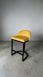 Koupit barová židle Bloom černá konstrukce žlutý velur | Barová židle do kuchyně a salonu