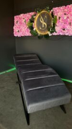 Koupit kosmetické lehátko Loft černá konstrukce šedý velur | Lehátko na řasy a kosmetiku - Obrázek 4