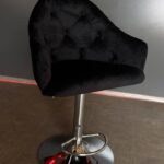 Pohovka Loft Oval do čekárny, béžový velur, zlatá podnož