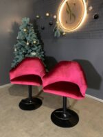 Pohovka Loft Oval do čekárny, béžový velur, zlatá podnož - obraz 3