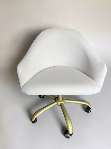 Židle Classic na kolečkách zlatá béžový velur