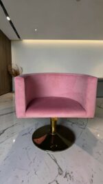 Kadeřnické křeslo oválné zlatá základna růžový velur | Křeslo do salonu
