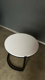 Konferenční stolek loft kulatý bílý s černou konstrukcí | Moderní stolek - Obrázek 4