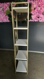 Regál Loft Gold White – kovový regál s policemi, bílé DTD, zlatý rám - Obrázek 6