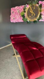 Lehátko Loft s nastavitelnou opěrkou, čtvercové prošití, zlatá konstrukce, vínový velur - Obrázek 2